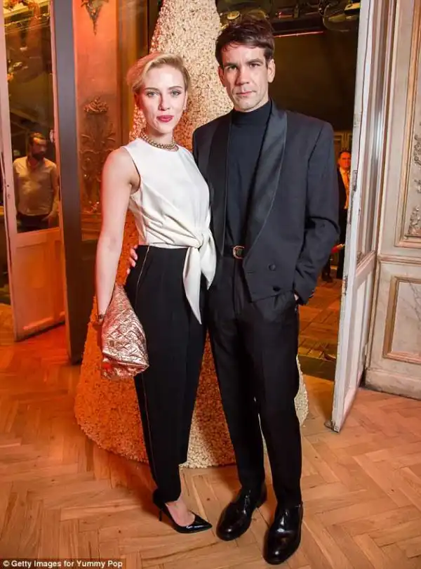 Scarlett Johansson splits from husband after 2 years of marriage